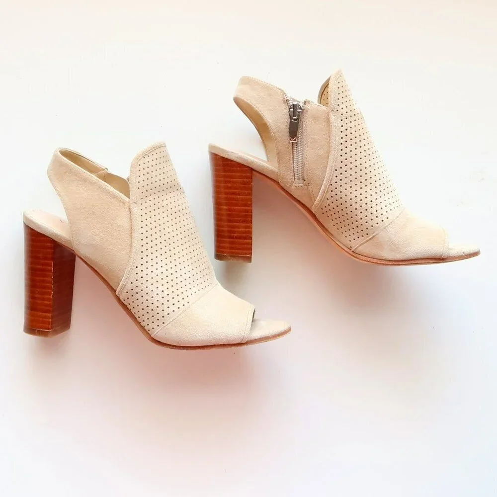 Via Spiga Beige Suede Leather Peep Toe Block Heel Perforated Bootie Shoes 5.5 - Picture 12 of 16